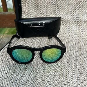 DIFF eyewear sunglasses. Black with iridescent lenses. Protective case included.